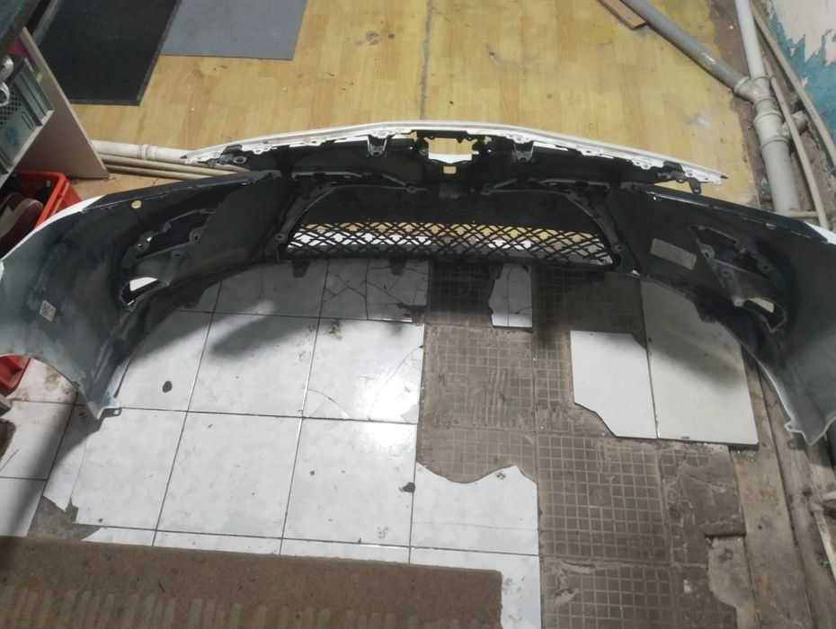 Toyota 70 оригинал бампер