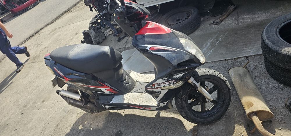 Scuter 50cc benzina Luxon