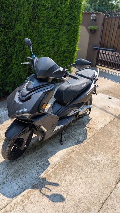 Vând scuter electric Hecht Equis  2024