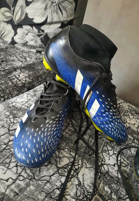 Бутонки за футбол