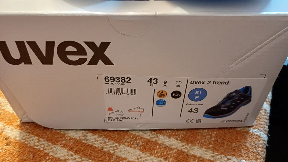 De vanzare bocanci de lucru cu protectie si ESD UVEX