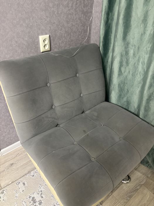 Продаётся диван-книжка.