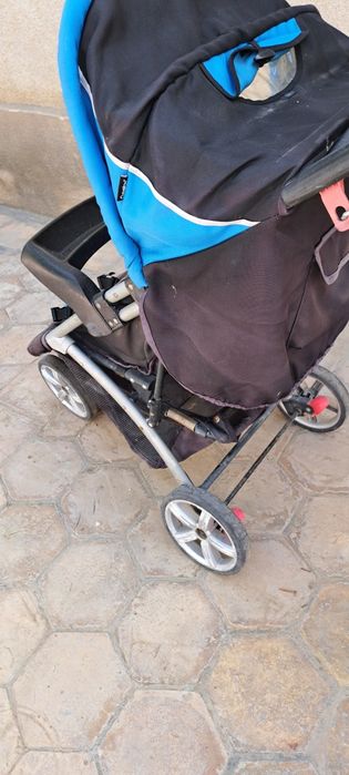 Детская коляска трехколесная.  Удобная в использовании. В рабочем сост