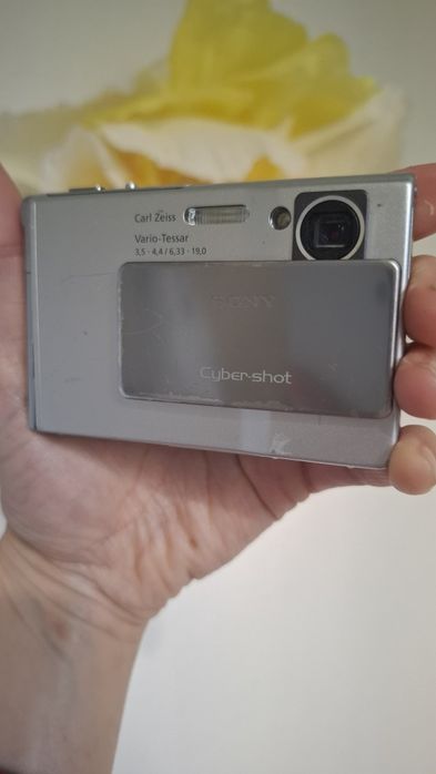 Компактен дигитален фотоапарат  Sony Cyber-shot DSC-T7