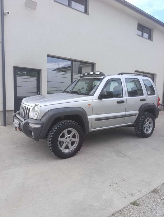 Vand Jeep Cherokee KJ / Motor 2.8 4x4 / Automata