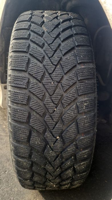 Зимние шины 2 штук
