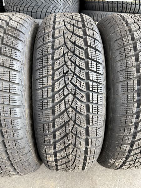 215/65/17 GOODYEAR 4бр
