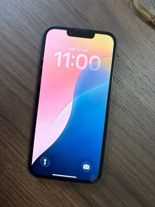 Vând iPhone 13 – 128 GB | Baterie 85%