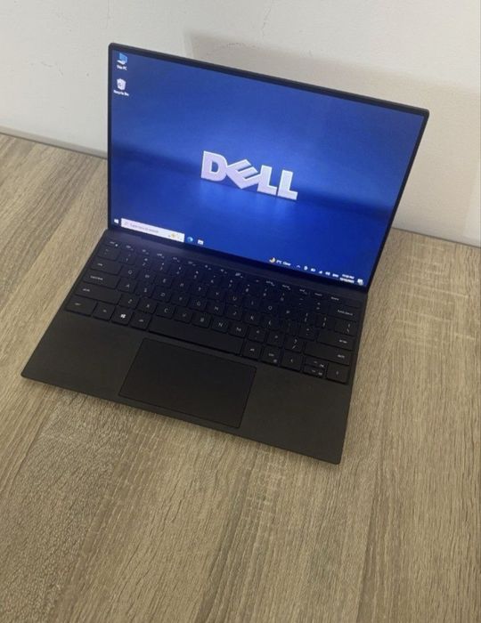 XPS 9310 OLED 4K NOU Touchscreen i7-11850 Super Slim 1 KG Aluminiu