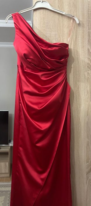 Красное платье (вечернее/выпускное)