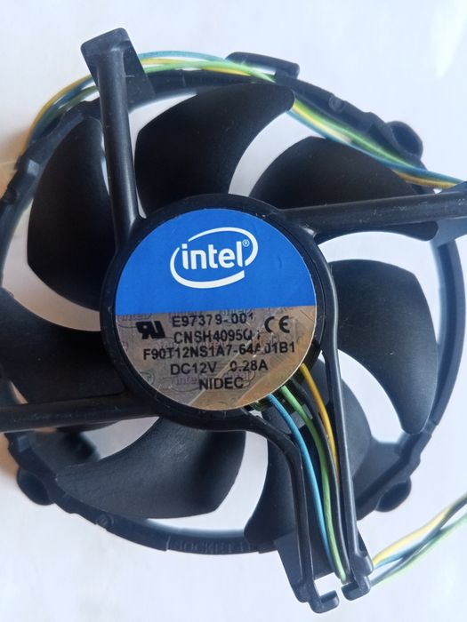 Компьютерный вентиляторча Сотилади