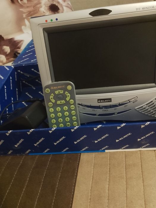 Mini tv 7 inchi 12v 220v