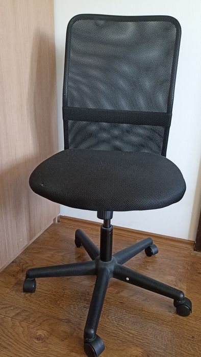 Офис стол (2 бр.)