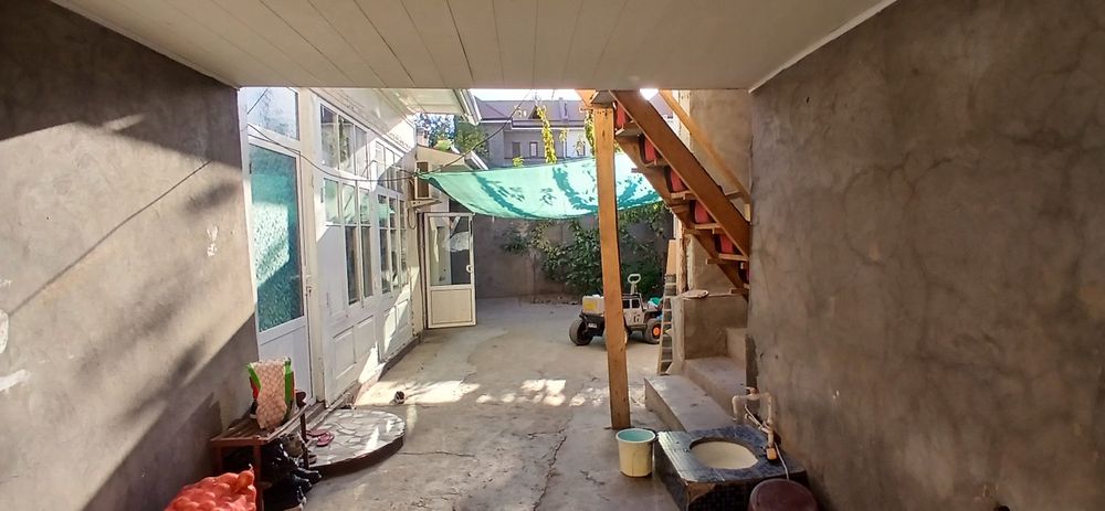 Uy sotiladi uchaska kochani yuzi   toshkent shaxar olmazor tumani