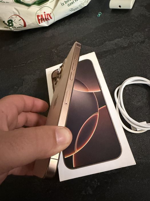 iPhone 16 Pro Max 256GB DsrTit