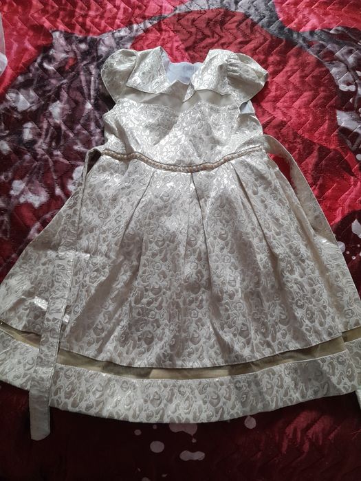 Продам детские вещи