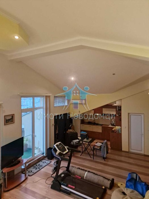 Двустаен, Шумен, Пазара