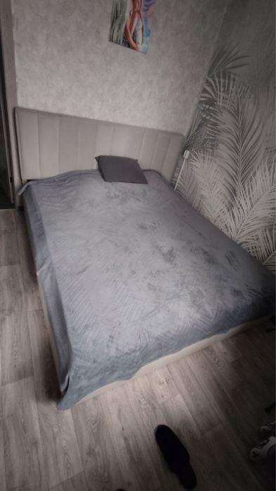 Продам кровать с матрасом