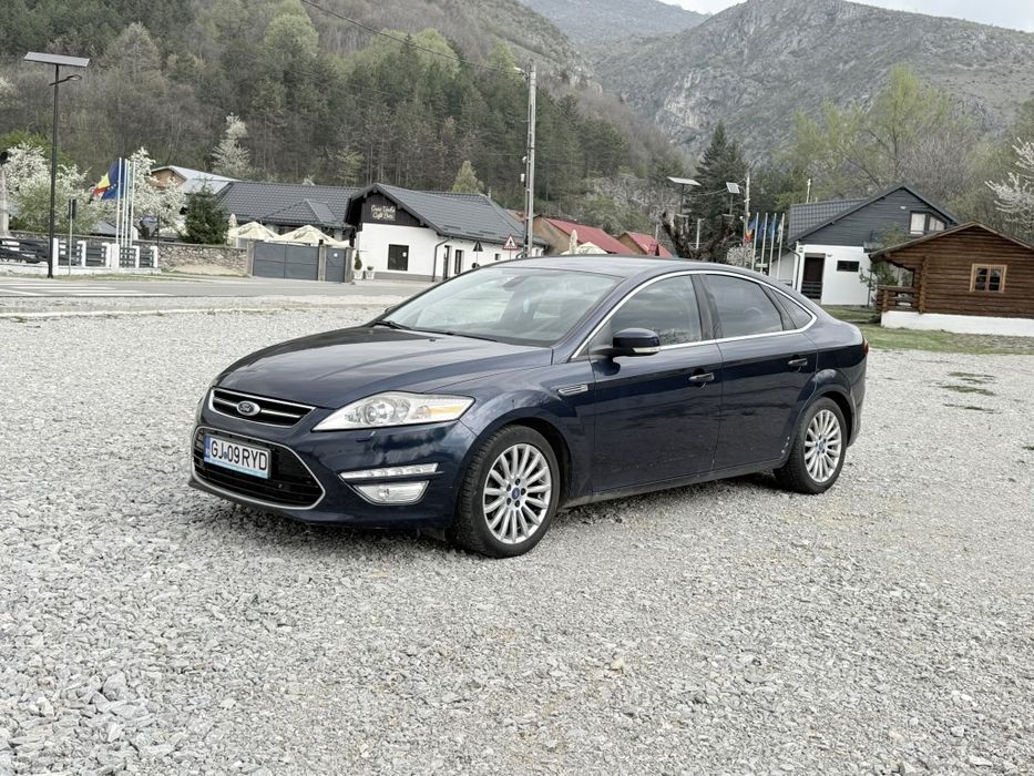 Vând sau schimb cu SUV 4x4 Ford Mondeo 2013, automata,2.0 benzina