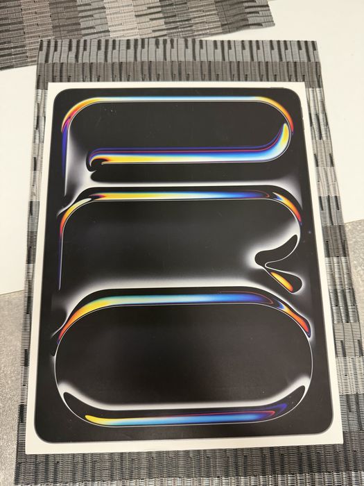 iPad Pro M5 13” 256GB – 100% baterie, 15 cicluri, ca nou