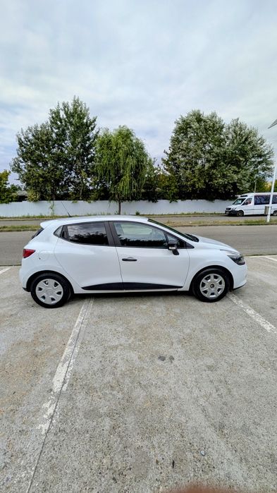 Vând Renault Clio