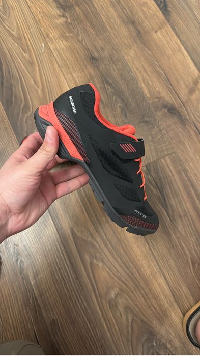 Adidasi Ciclism Shimano marimea 39