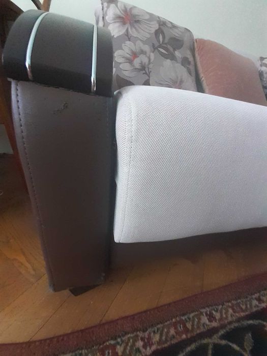 Canapea extensibila 3locuri