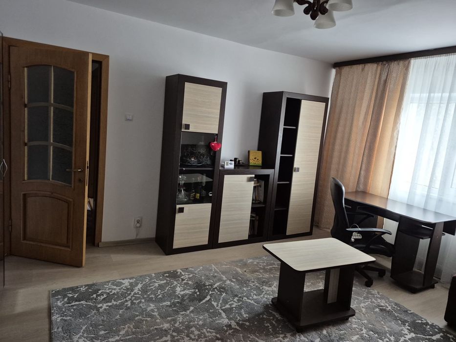 Ofer spre închiriere apartament 2 camere