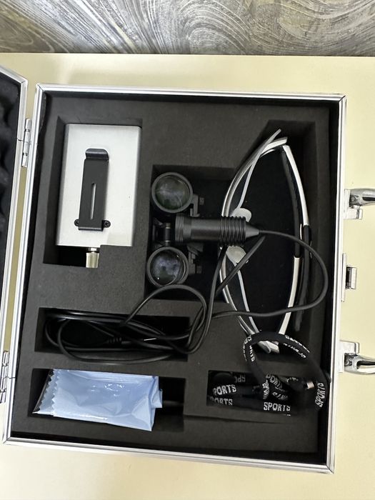 Продам бинокуляр+осветитель