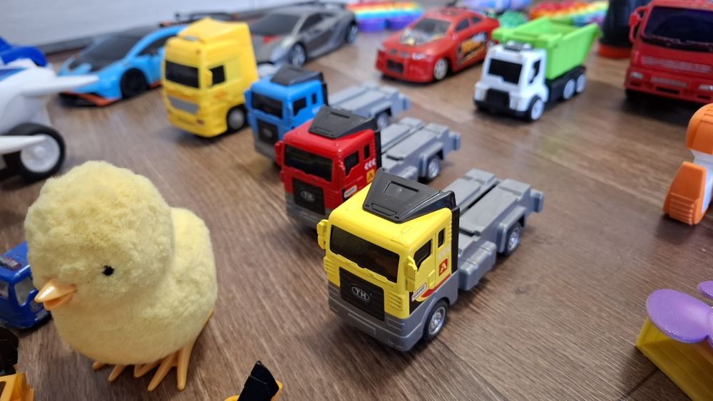 Пакет разных игрушек