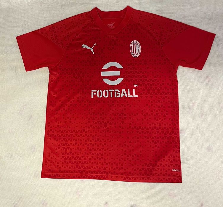 Оригинален спортен екип на Milan, Размер 164 см - за 13/14 г.