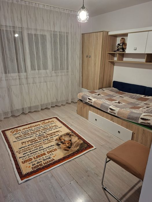 Închiriez apartament