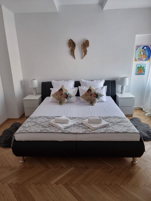 Închiriez apartament