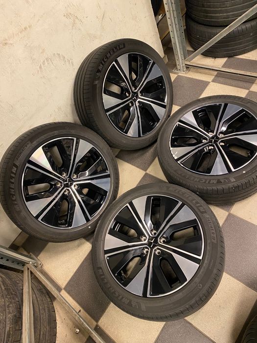 Roti de vara Volvo/Polestar Michelin 245/45/19