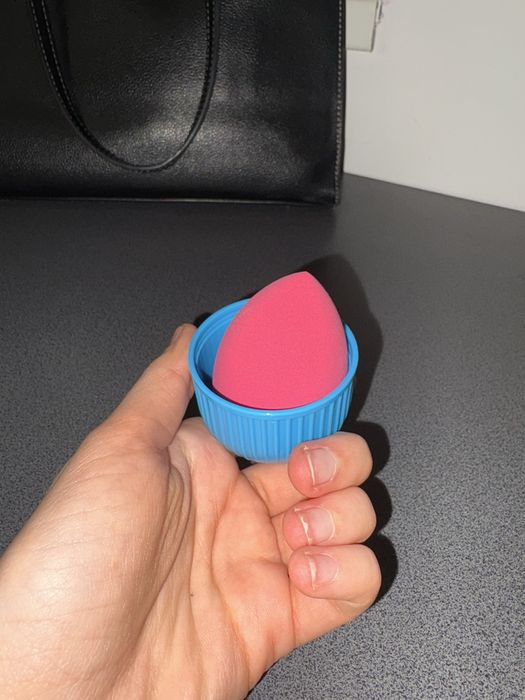 Buretel de machiaj beauty blender roz NYX professional makeup nou
