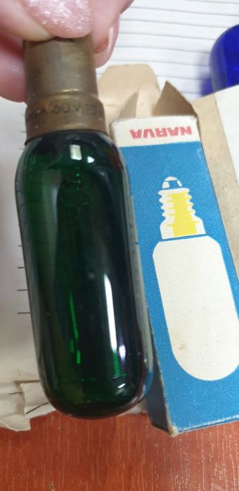 Лампочки разноцветные 60 Вольтовые 10 Ватт