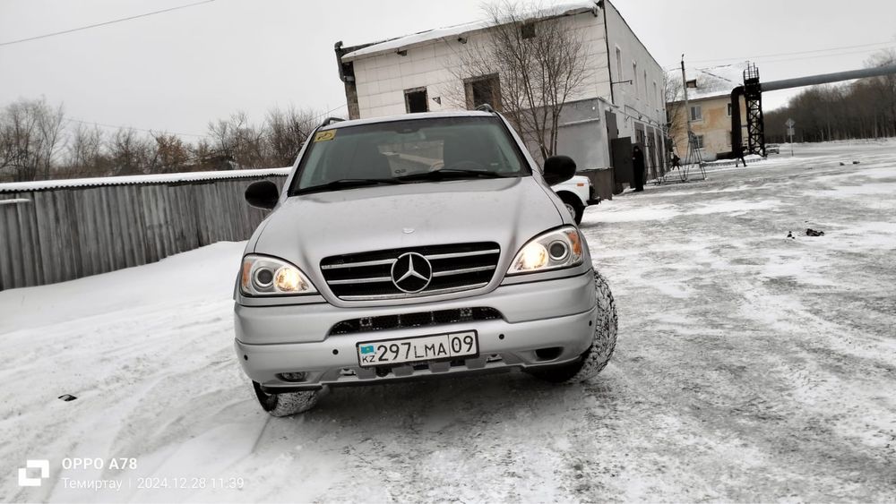 Продам машину мерседес ml270