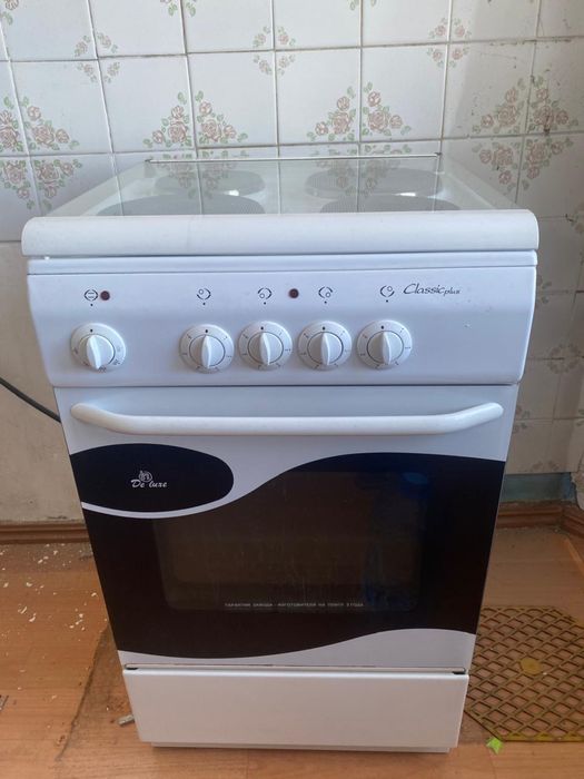 Продаю плиту электрическую