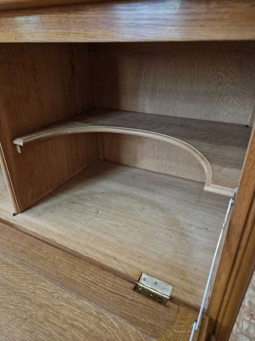 Шкаф барче от висококачествен дъбов масив в стил "ЛУИ XV"