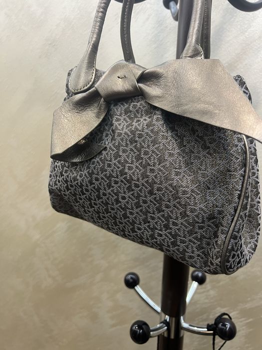 Дамска чанта DKNY