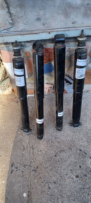 Части за Гранд Чероки 99 2005