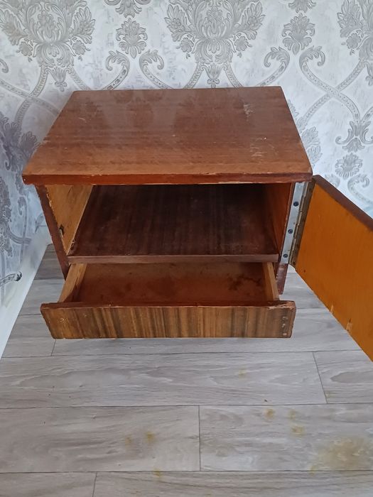 Срочно  продам  тумбочку