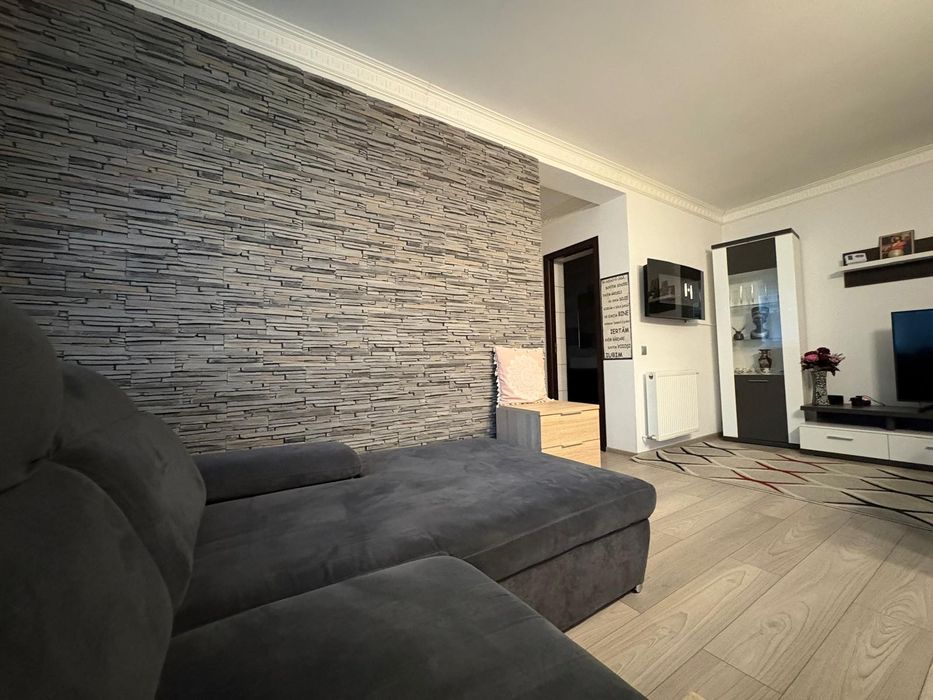 Apartament de închiriat, zona Eroilor, Floresti, 64 mp, balcon închis 9mp.