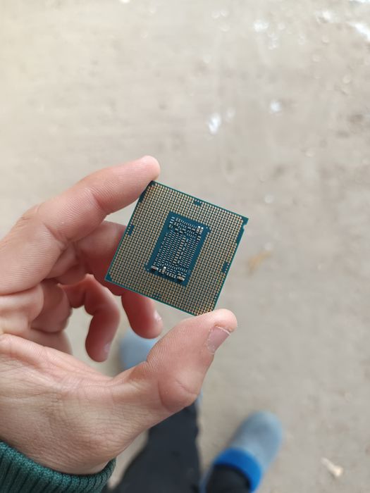Intel i5 9400f p