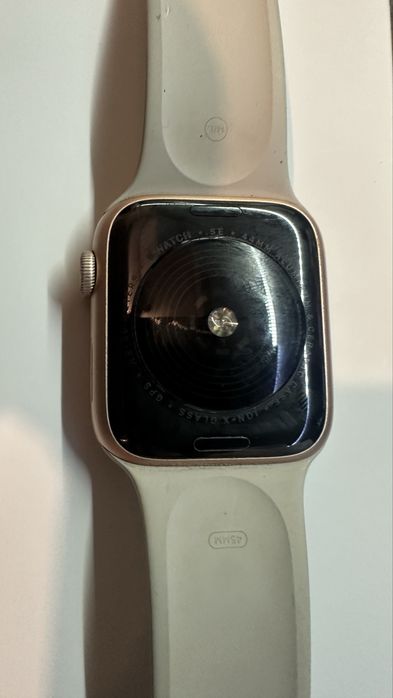 Продавам Apple Woch SE 1 - 44мм за части