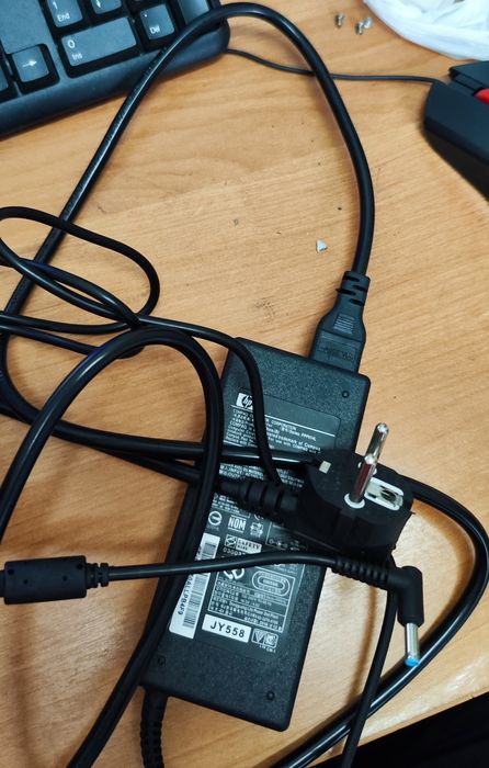Блок питания на ноутбук