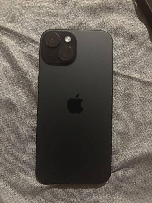 Продам айфон 15 почти новый