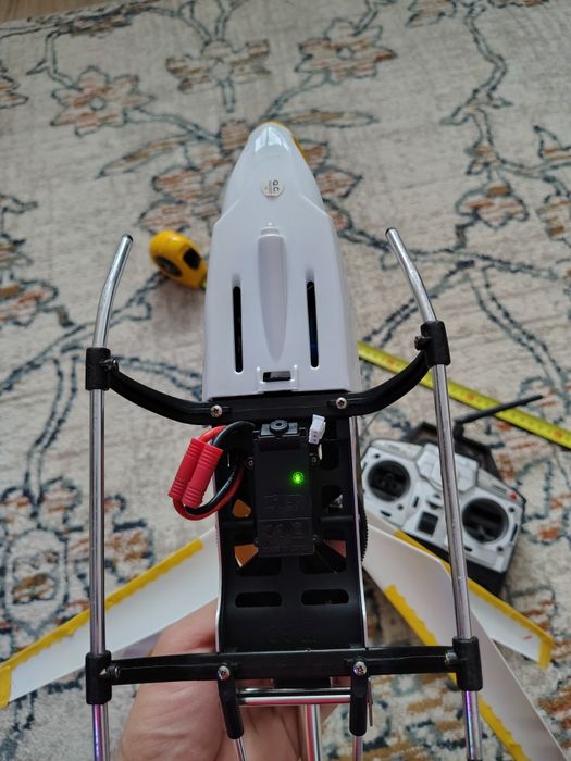 Vând  elicopter 12V