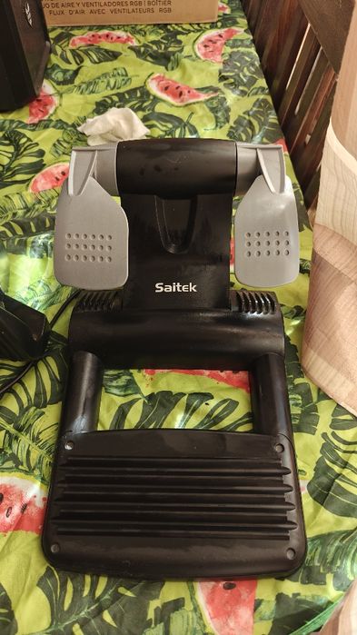 Гейминг Волан с педали Saitek R220