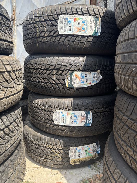 НОВИ 235/45/19 Nokian 4бр